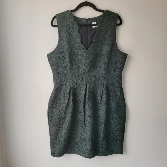 green emerald velvet dress Unique Vintage Green Venus Fly Trap Leilani Sarong Dress